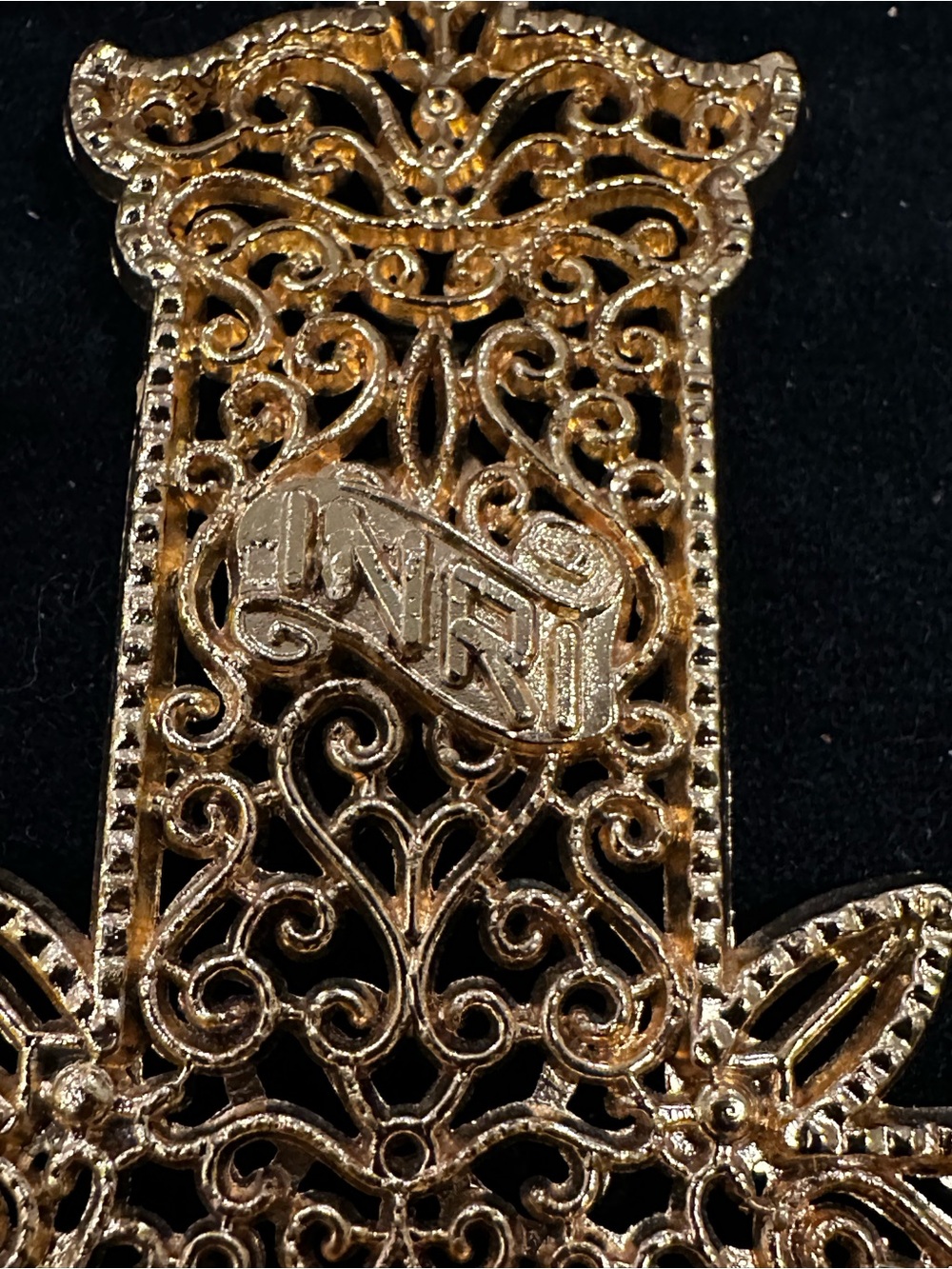 Vintage Ornate Filigree Wall Crucifix INRI Jesus On Cross - Picture 2 of 6